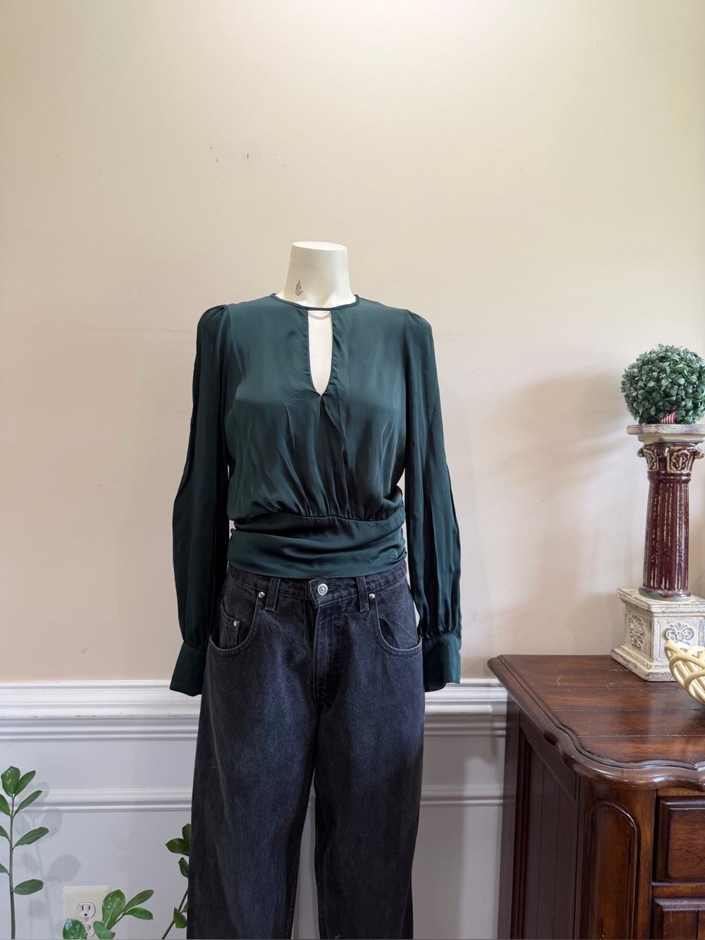 Good American Silk Long-Sleeve Keyhole Blouse in Deep Green